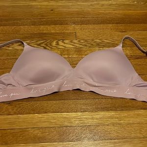 34D Victoria’s Secret push up bra